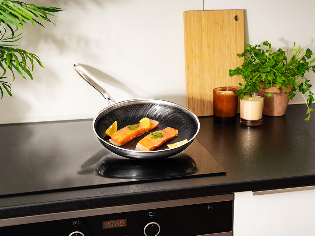 Versatile Non-Stick Hybrid Frying Pan