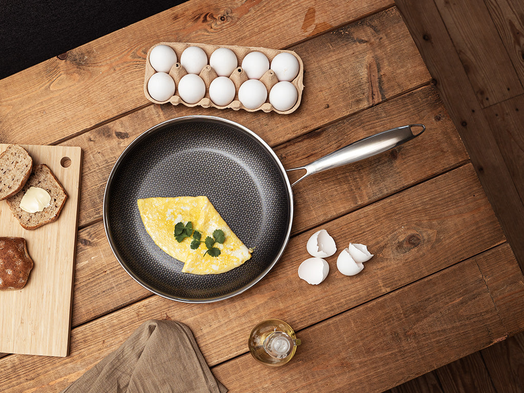 Versatile Non-Stick Hybrid Frying Pan